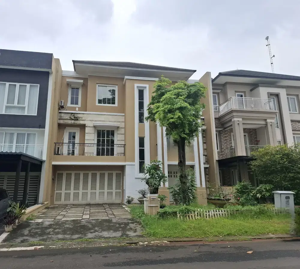 Disewakan Rumah 3 Lantai Furnish di Sutera Onyx, Alam Sutera Tangerang