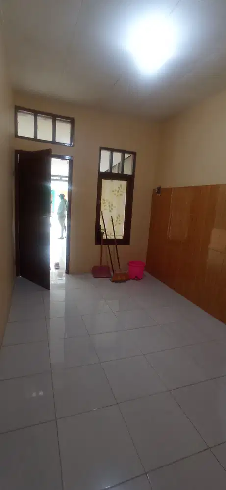 Rumah pinggir jalan buat usaha di vila mutiara gading 3 bekasi