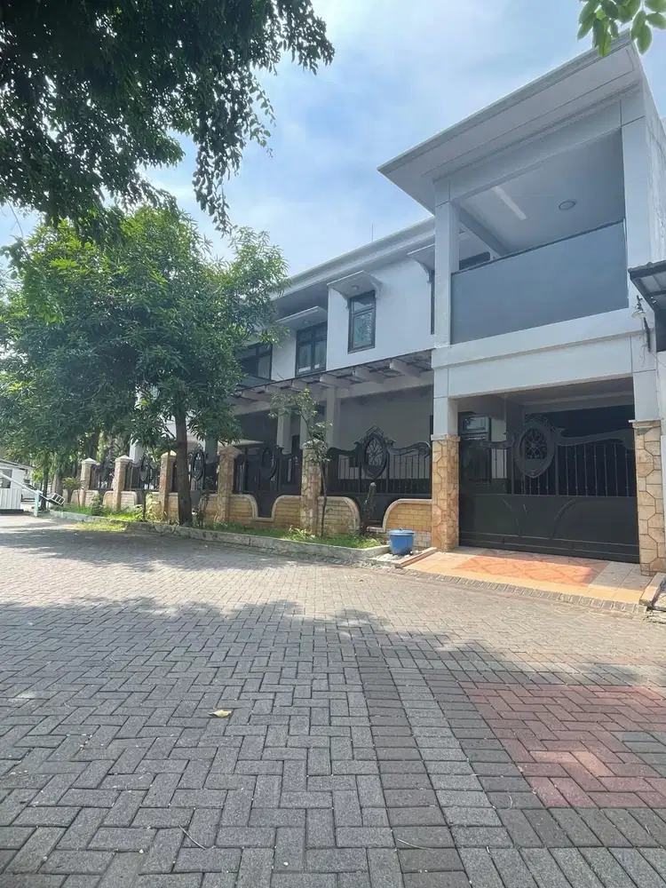 Rumah Mewah 2lt Posisi Hook Siap Huni Di Perum Royal Regency Mojokerto