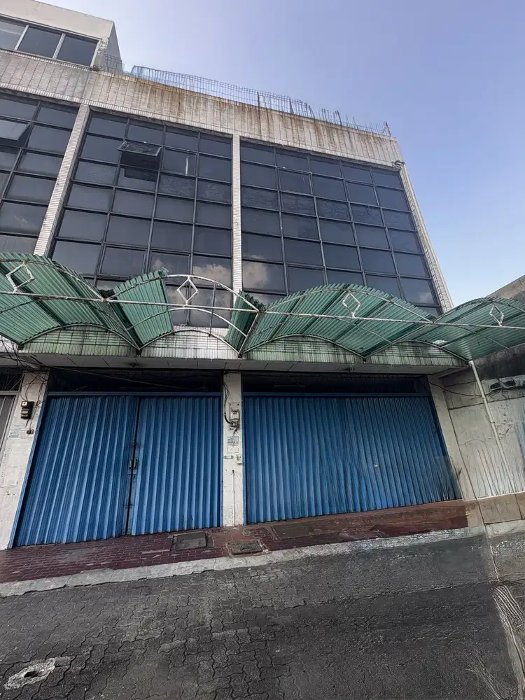 Ruko gandeng 3 Lantai Strategis Di Jembatan Lima Jakarta Barat