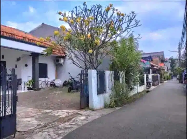 Rumah Siap Huni 5 Kamar Tidur Srengseng SHM Akses mobil Jual Harga BU