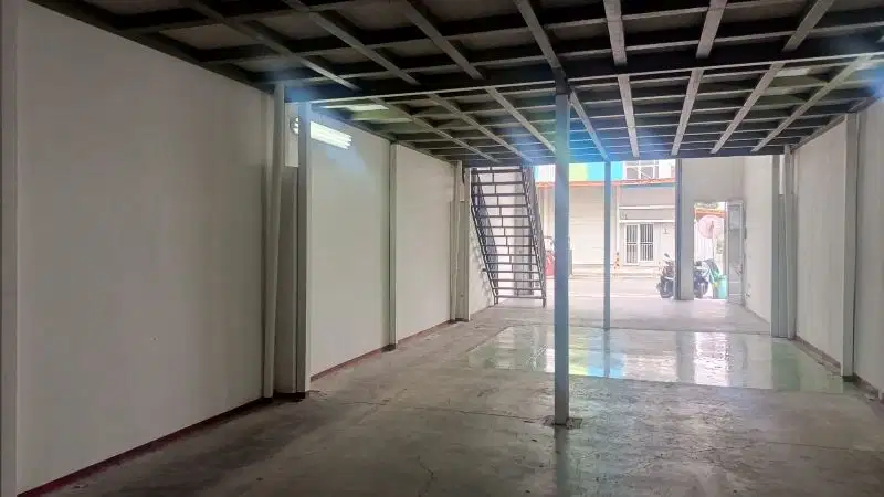 Disewakan gudang bizzpark daan mogot jakarta barat