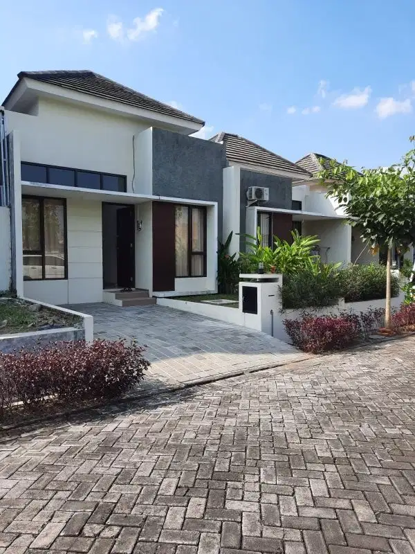 RUMAH DIJUAL SIAP HUNI MASIH BARU METESEH TEMBALANG