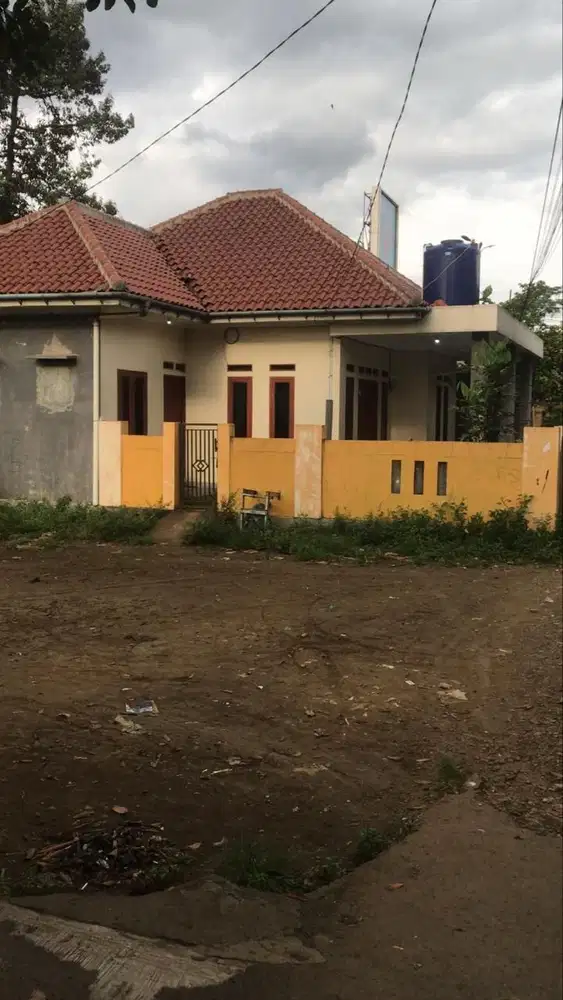 Sukaraja Bogor Rumah Siap Huni Akses Motor Dekat Jalan Raya Bogor