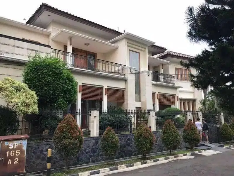 Rumah Mewah Dlm Komplek Dekat Binus Kemanggisan, Palmerah, Jakbar