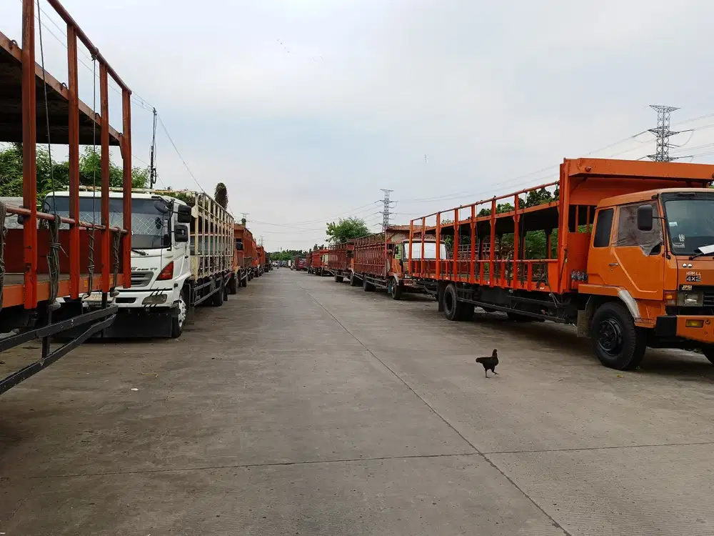DISEWAKAN LAHAN  Lokasi bagus di Cakung, Jakarta Timur.