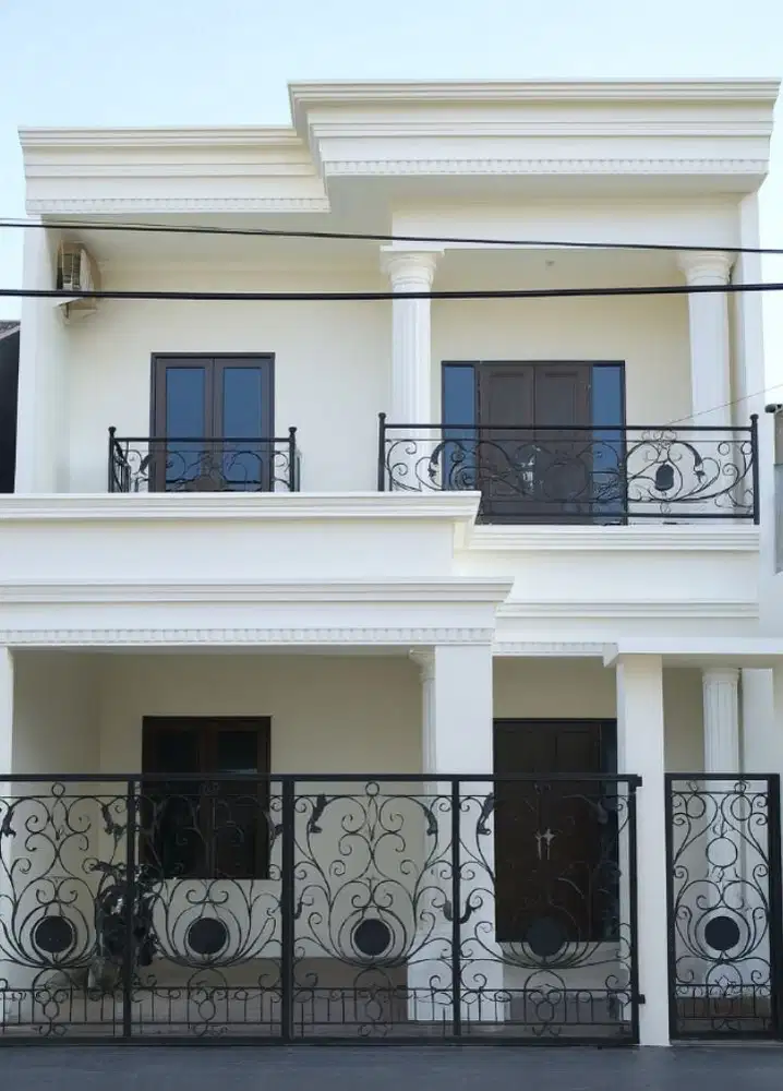 MURAH !! Rumah Modern Classic di Pondok Kelapa Jakarta Timur