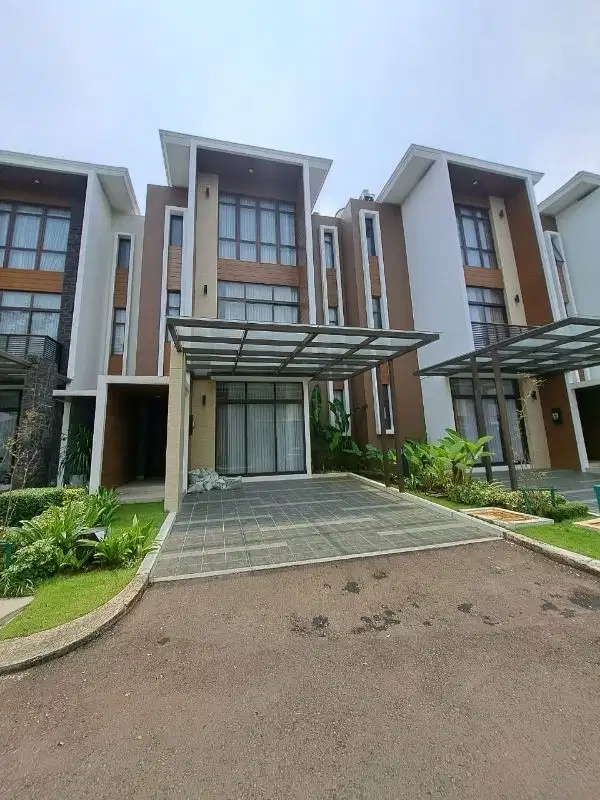 Disewakan Rumah Mewah Baru 5kt di Morizen Sumarecon Bekasi