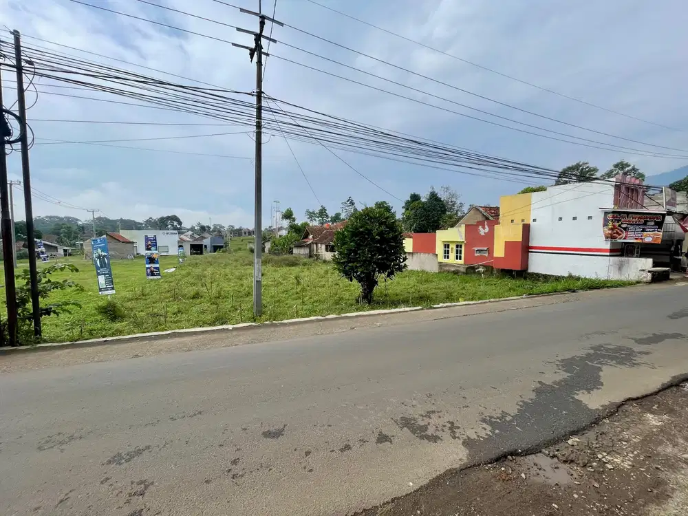 Tanah Pemandangan Bagus di Dekat Tol Pamulihan Sumedang Dijual Murah