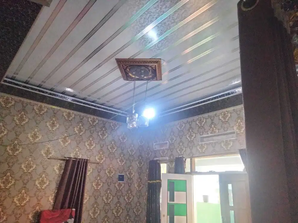 Rumah dua lantai hook surat SHM