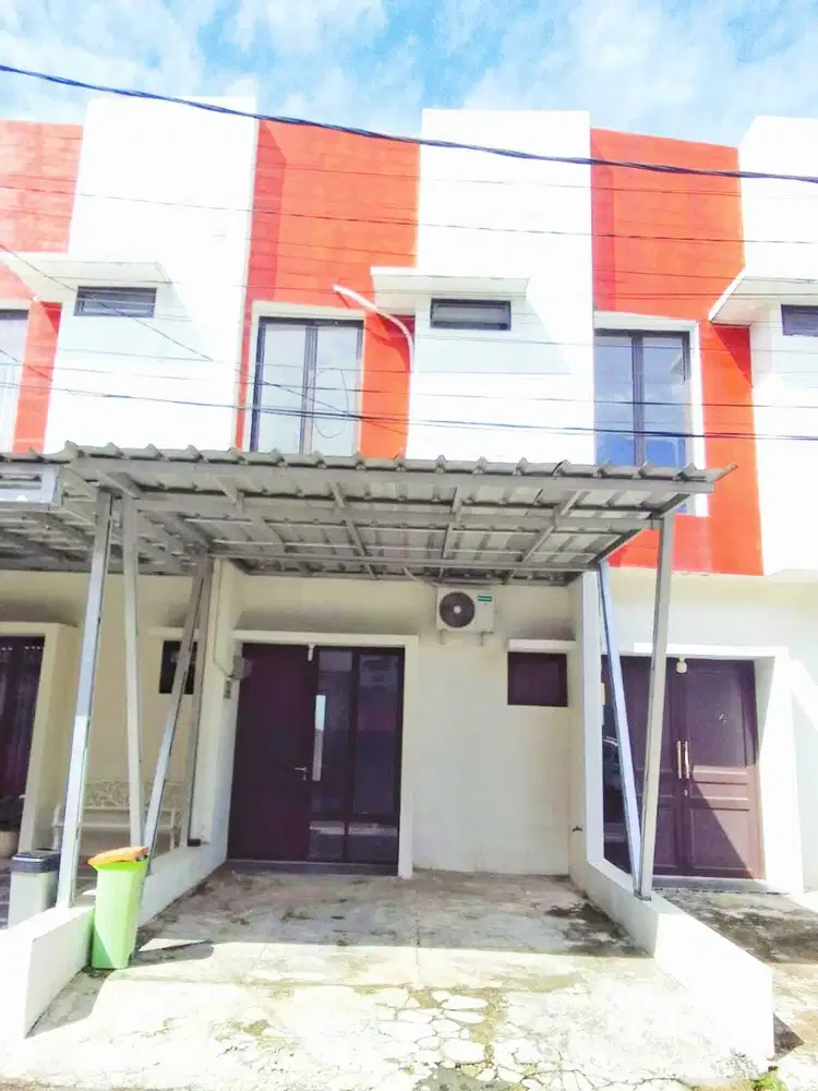 di kontrakan ruah dua lantai di sawangan