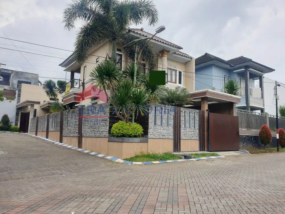 Rumah Villa di Batu Lokasi Strategis, Nyaman Cocok untuk Investasi
