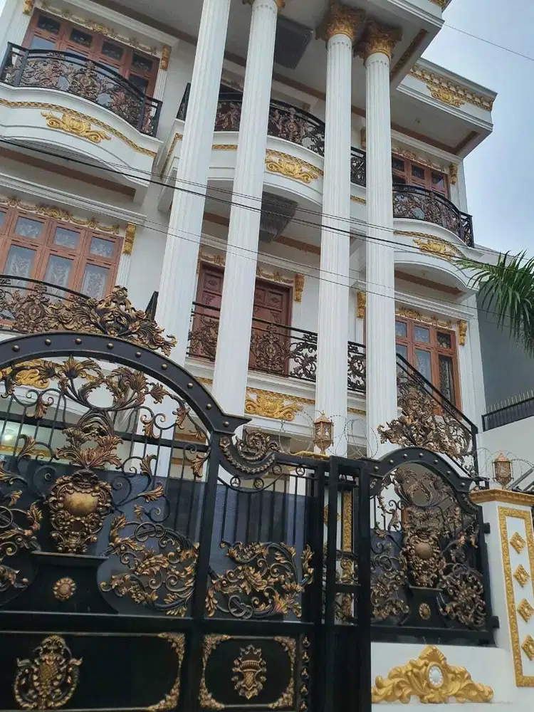 Dijual Rumah Mewah Sultan Design Classic Lokasi Sangat Strategis Di Te