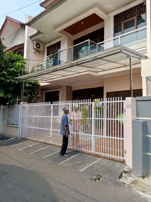 Disewakan Rumah Full Furnished di Rawamangun Dekat Tiptop