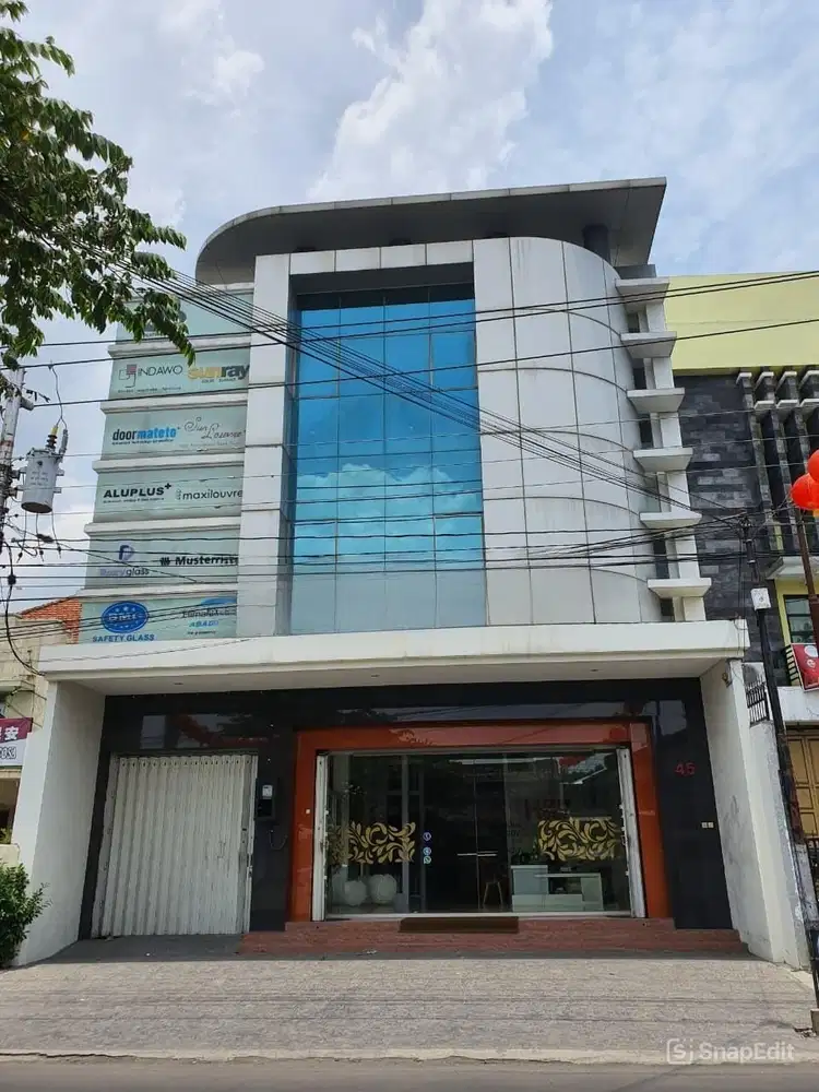 Ruko Siap Pakai Cocok untuk Kantor/Retail di Area Jebres, Solo