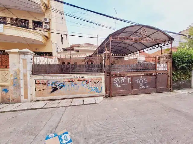 DIJUAL KONTRAKAN 8 PINTU, NEGO di MANGGA BESAR JAKPUS