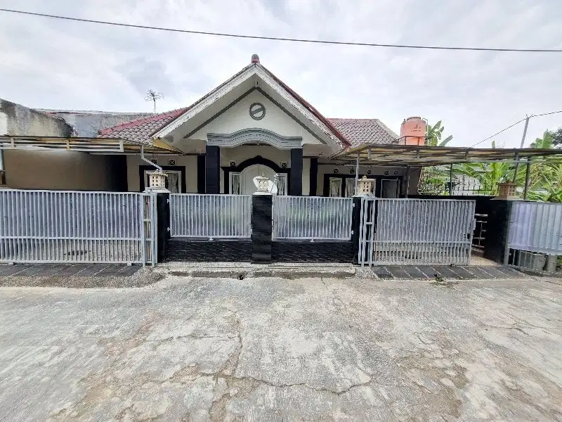 rumah strategis deket pintu tol dan rumah sakit sari asih