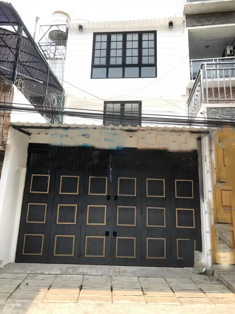 DIJUAL RUKO 3 LANTAI COCOK UNTUK USAHA DEKAT PASAR DI JELAMBAR