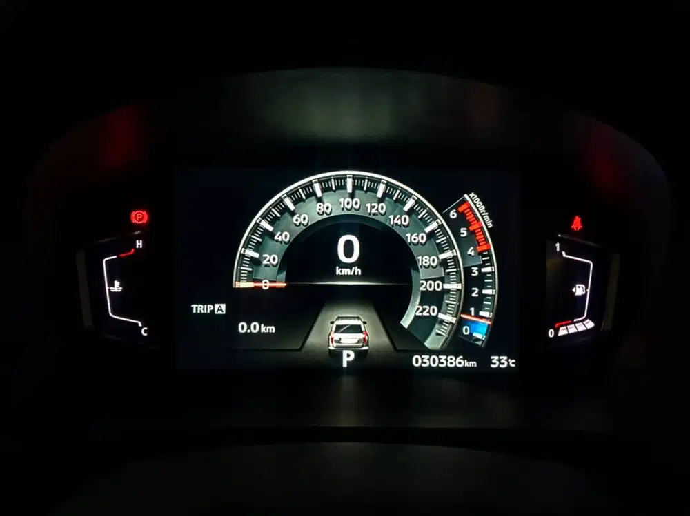 SUNROOF Km=30k TAX=2026-SEPT GENAP MITSUBISHI NEW PAJERO DAKAR 2023