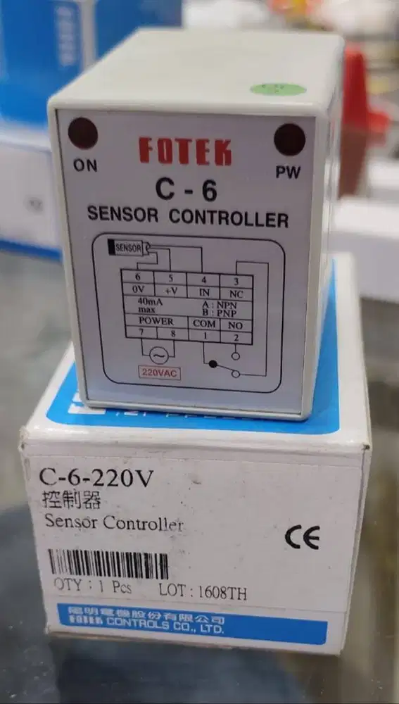 Fotek sensor controller  Type: C-6  220V