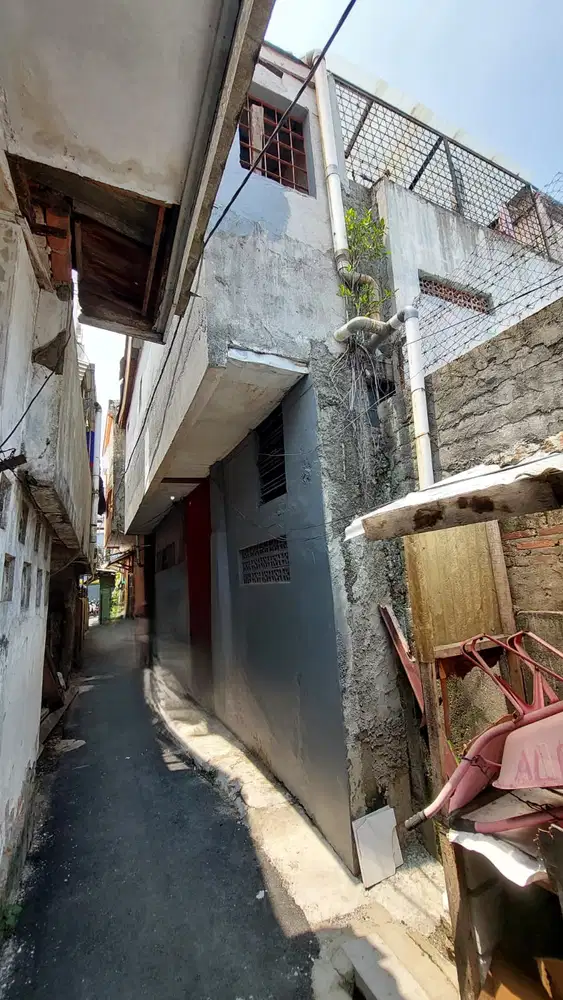 DIJUAL RUMAH COCOK DIJADIKAN KOSKOSAN KAWASAN HAYAM WURUK