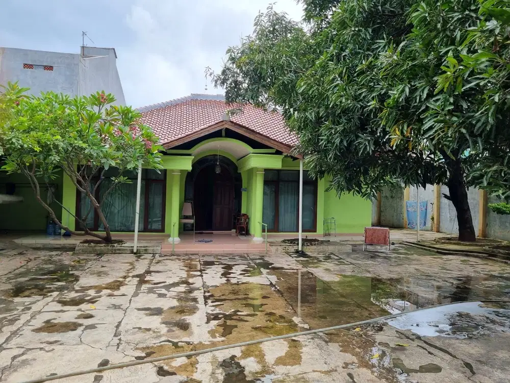 Jual Rumah Layak Huni LT 1120m2 di Semper