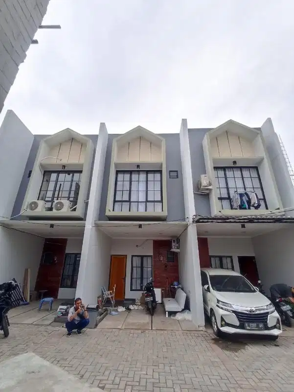 Rumah 2 Lantai Siap Huni Di Depok Lokasi Dekat Stasiun