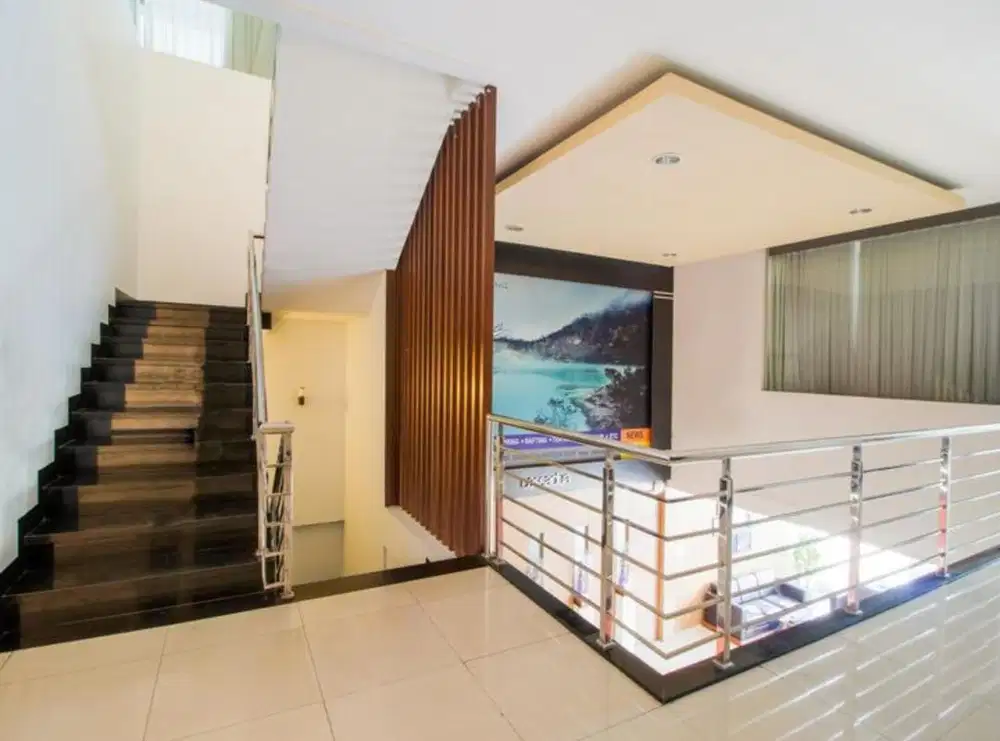 TURUN HARGA Hotel MURAH 3 Lantai 2300 m2 SHM di Sayap Pasteur Bandung