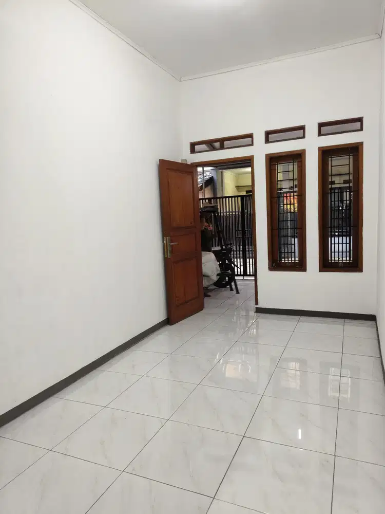 MURAH BANGET Rumah 1 lantai baru renov Taman Cibaduyut Indah 1