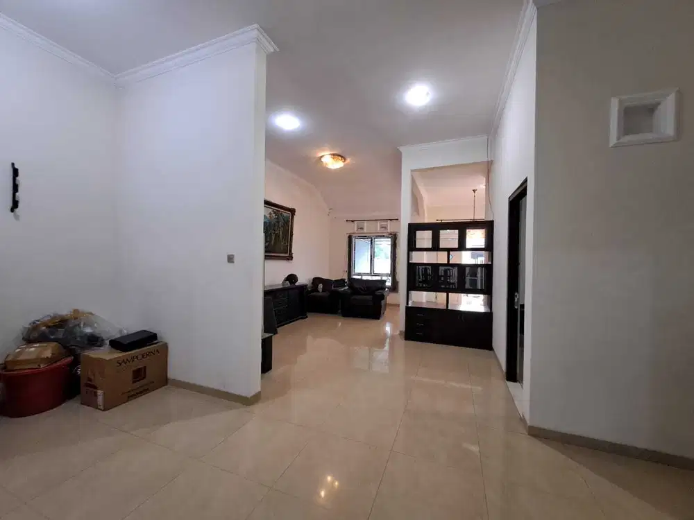 Disewakan rumah 2 lantai siap huni murah di paradise Serpong city