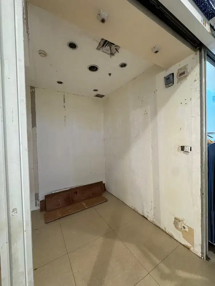 sewa toko kios 2 gandeng tangerang city mall kota tangerang