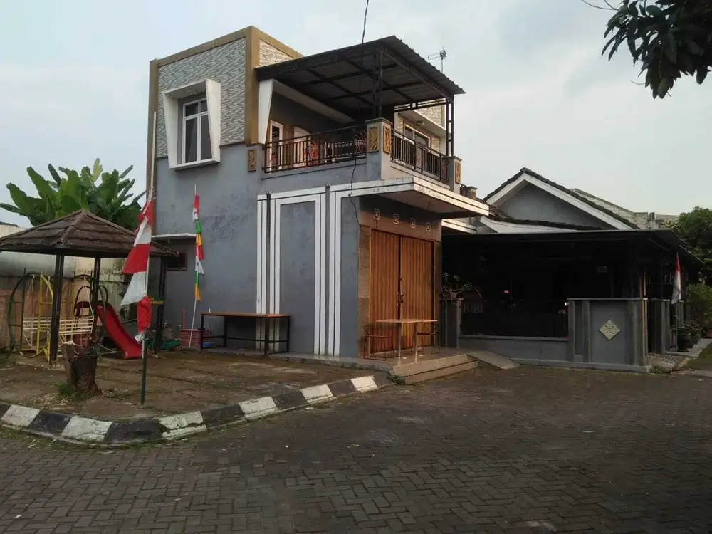 Rumah mewah 2 lantai hook samping vasum