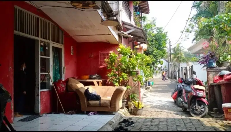 Rumah 200jt akses mbl lenteng agung jagakarsa sebrang Univ.Pancasila