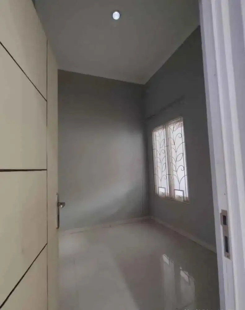 Dijual cepat rumah siap huni di Klipang Green Sendangmulyo Tembalang