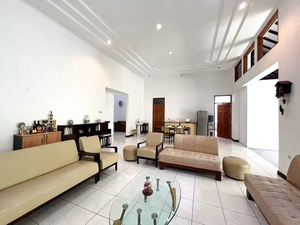 Dijual Rumah siap huni di Istana Regensi 2