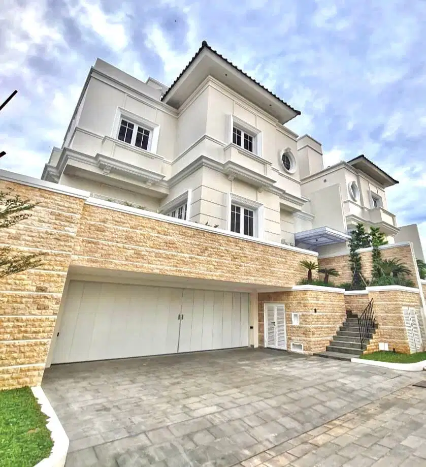 1 Park Homes Townhouse mewah di Gandaria City, Jakarta Selatan.