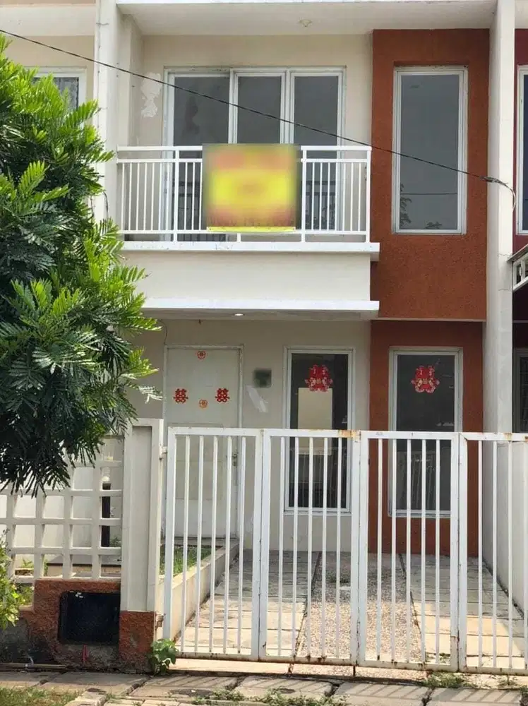 Jual Rumah Dekat ke Pasar Laris dan Sekolah Dian Harapan Taman Surya