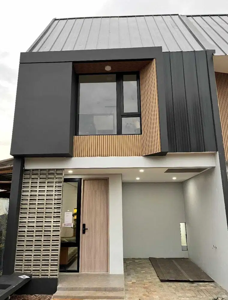 RUMAH SELANGKAH KE PINTU TOL LOKASI STRATEGIS PRBTSAN JKT-DPK FASILITAS RMH KOMPLIT