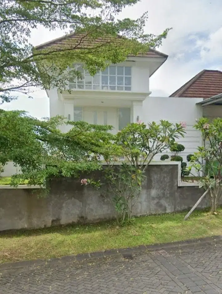 Dijual rumah mewah ada kolam renang di Citraland Cluster Diamond Hill