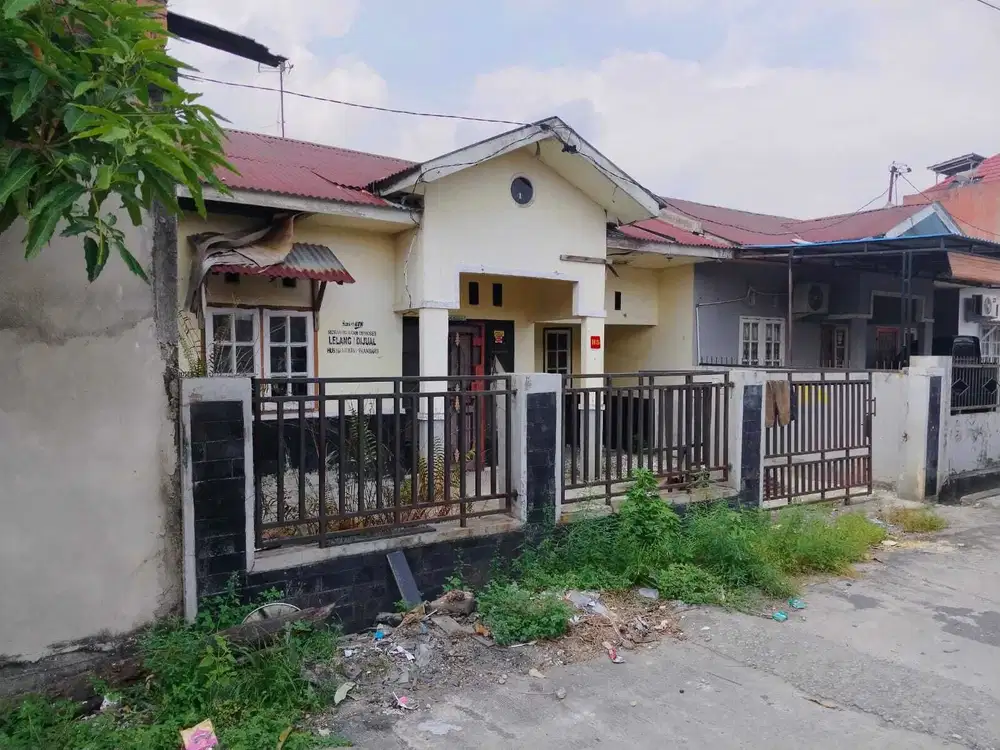 1 unit rumah di dalam Komplek Taman Bidadari