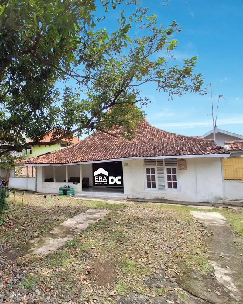 Rumah Heritage Halaman Luas di Kawasan Komersil Sunan Muria Kudus