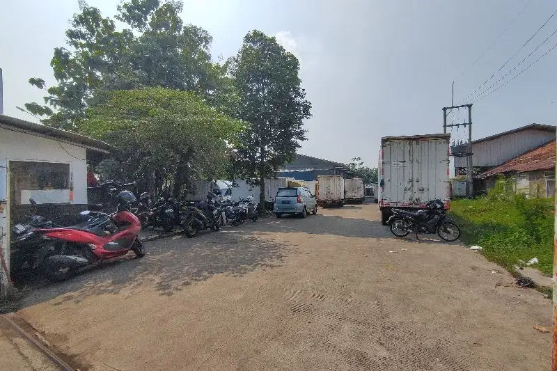 gudang sewa murah akses jalan lebar parkir luas di cibinong Bogor