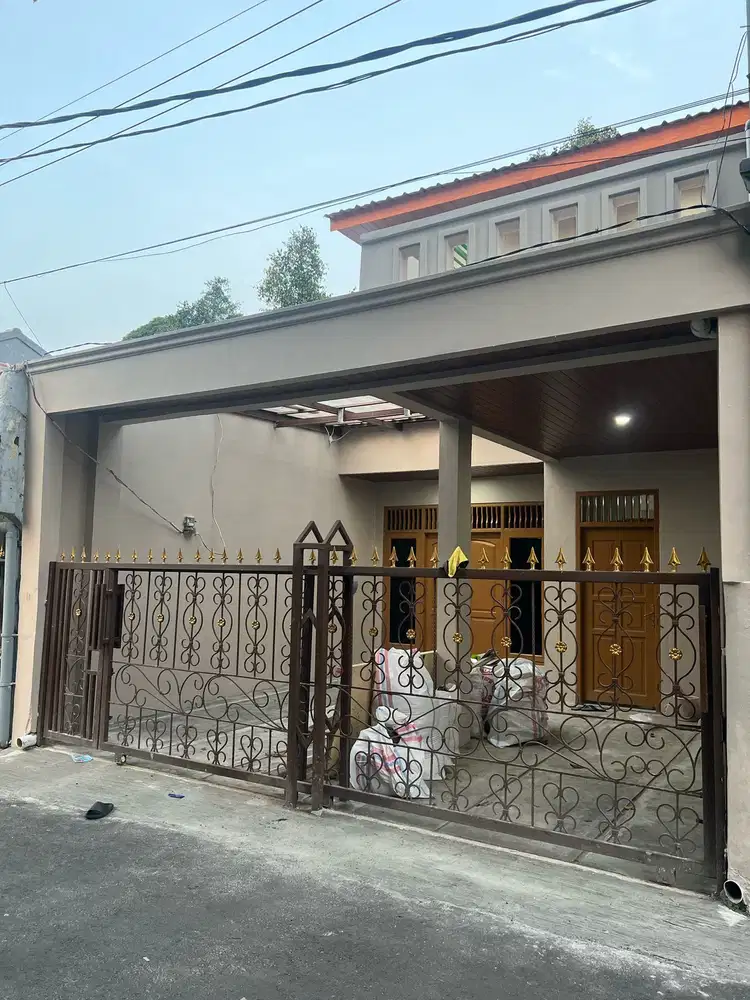 DI JUAL MURAH RUMAH FULL RENOVASI AKSES MOBIL DI CONDET JAKTIM