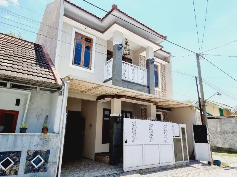 Rumah Bagus 2 Lt Siap Huni Perum Cluster Area Gentan