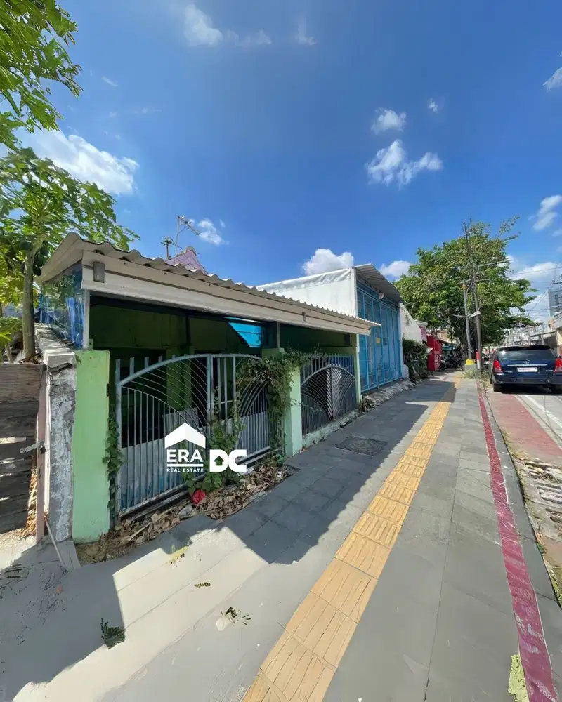 Rumah Strategis Pinggir Jalan Raya di Petek Dadapsari Semarang