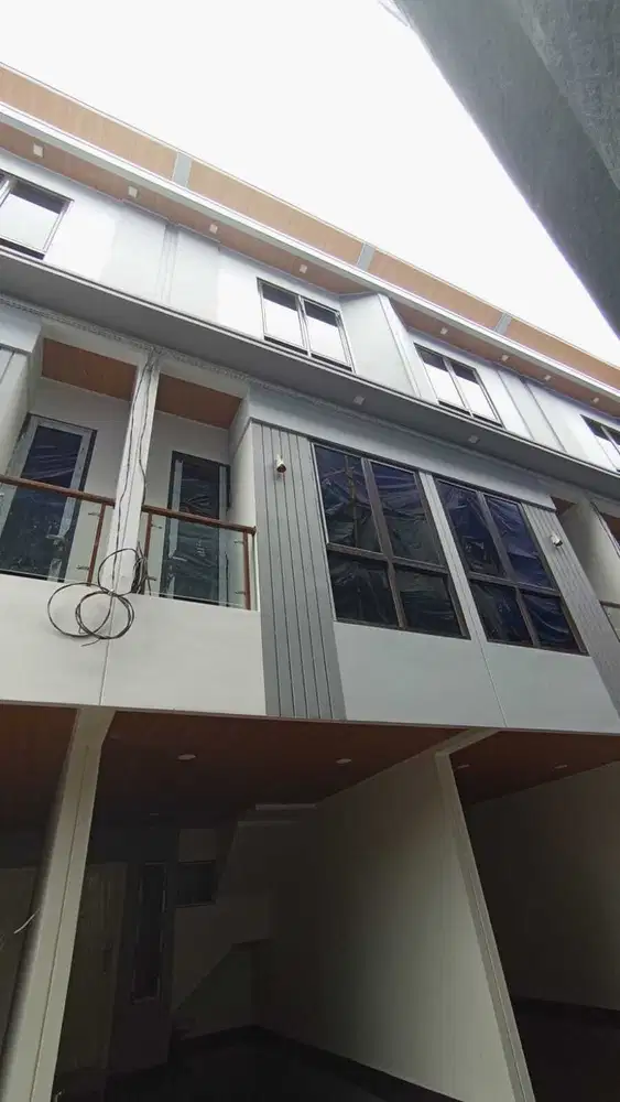 Rumah mewah 2 lantai Dekat Mangga Besar Jakarta Pusat