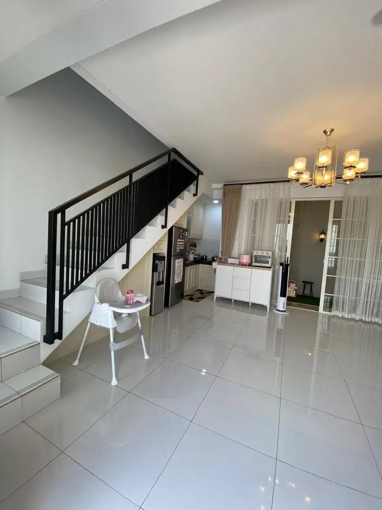 Rumah Murah Modern Full Furnish SHM tengah kota di Dago, Bandung