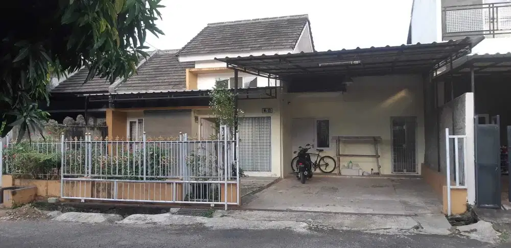 Rumah cluster strategis deket lampu merah