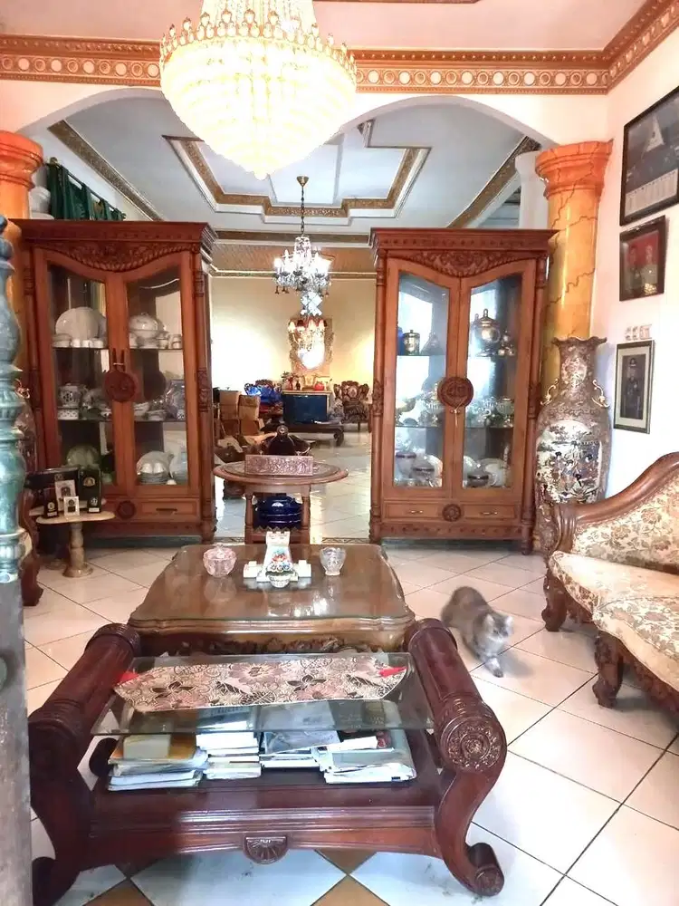 RUMAH 2 LANTAI SIAP HUNI DI PINGGIR JALAN RAYA KRUKUT, LIMO DEPOK SHM