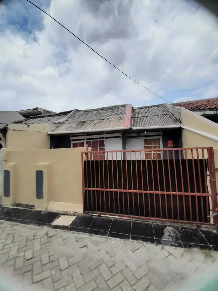 Rumah siap huni di perumnas 2 karawaci